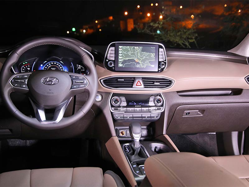 تصميم استثنائي وتقنيات مبتكرة: هيونداي سانتافي تأتي بمزايا العناية الفائقة بالركاب